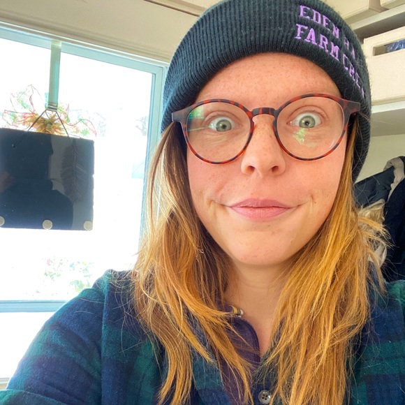 Meet your Posher, Elle - Picture 1 of 1